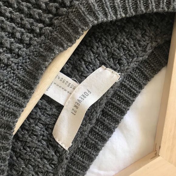3/25 Forever 21 Grey Cropped Knit Sweater - Picture 7 of 8